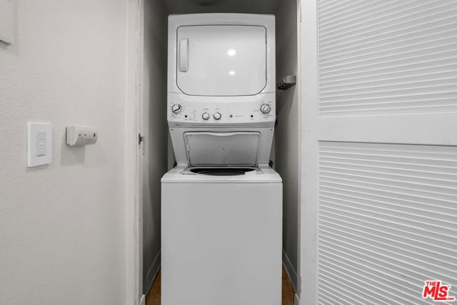 1617 S Beverly Glen Boulevard, Los Angeles CA: https://media.crmls.org/mediaz/91a70a81-3c87-4410-9a9a-43615963f44e.jpg