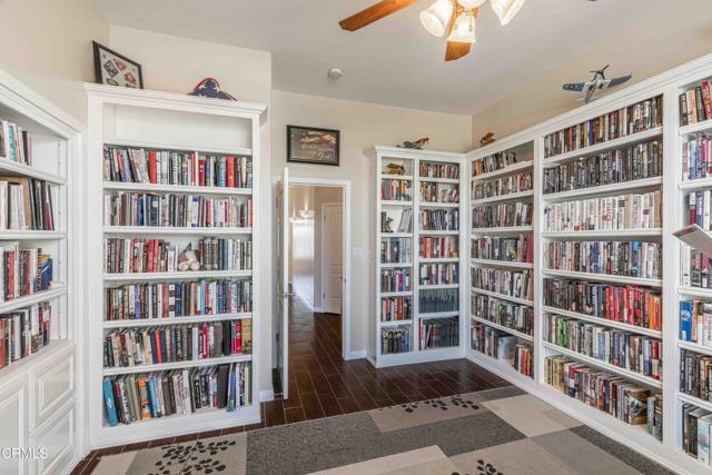 15617 Screaming Eagle Avenue, Bakersfield CA: https://media.crmls.org/mediaz/91a7823b-e9a2-43db-aa64-5a2f01d9a68a.jpg