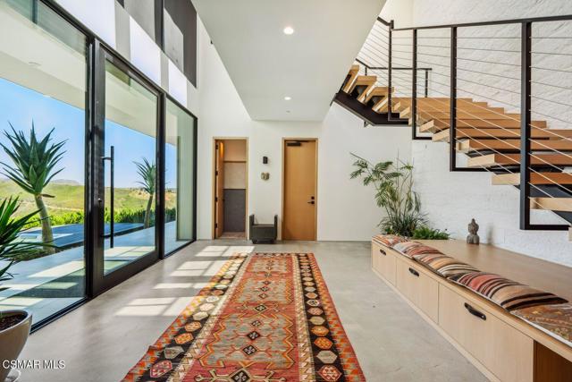 33433 Decker School Road, Malibu CA: https://media.crmls.org/mediaz/91a799d4-4509-4dcf-9c38-98e422ead6fd.jpg