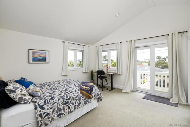 548 Tarento Dr, San Diego CA: https://media.crmls.org/mediaz/91a821b6-36ba-4585-897b-55d69b7143d1.jpg
