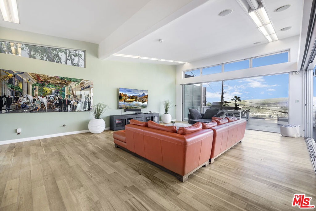 MLS #25617473 image #12