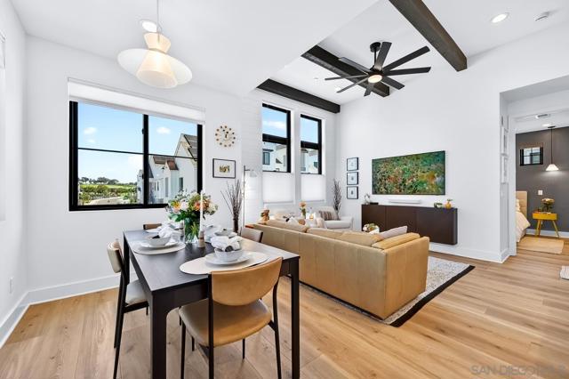 1216 Molara Ln, Encinitas CA: https://media.crmls.org/mediaz/91a8e824-ce72-48a0-8be9-a2f38e3ccfe5.jpg