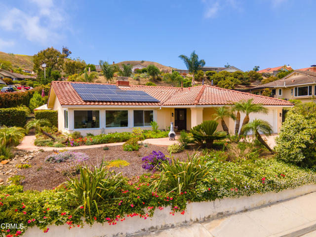 7017 Sonora Court, Ventura CA: https://media.crmls.org/mediaz/91a900cd-e08b-4302-8110-14c7444a0c0c.jpg
