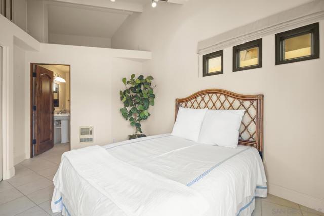650 Glorietta Blvd, Coronado CA: https://media.crmls.org/mediaz/91a997b4-47fc-49d9-80cd-94672e6d08d0.jpg