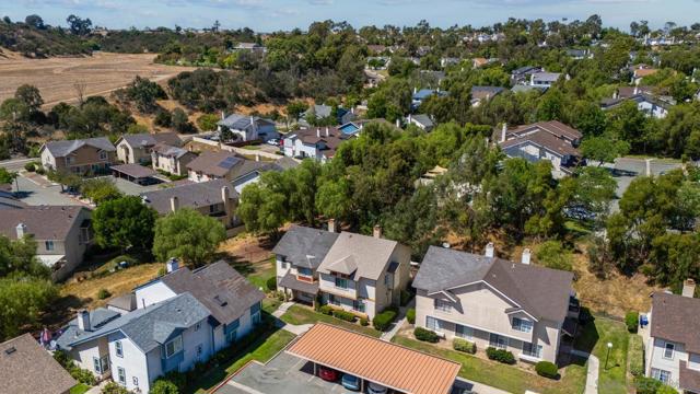 2027 Manzana Way, San Diego, California 92139, 4 Bedrooms Bedrooms, ,2 BathroomsBathrooms,Townhouse,For Sale,Manzana Way,240021740SD