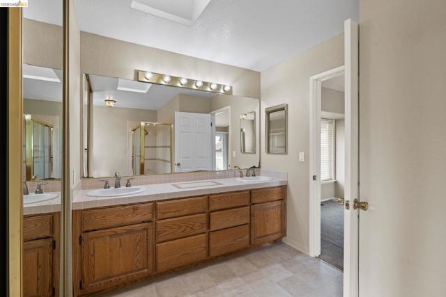 Image 35 of 59 For 1147 Willow Lake Rd