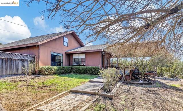 3120 E Vichy Ave., Napa CA: https://media.crmls.org/mediaz/91aaeb17-733f-480f-a2aa-388d74b4611f.jpg