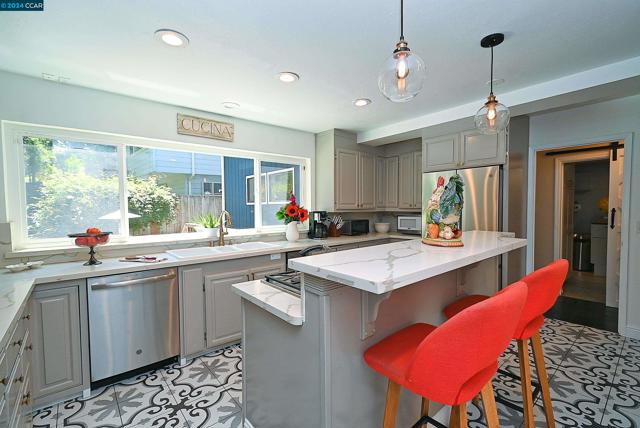 Image 10 of 48 For 4416 Reinhardt Dr