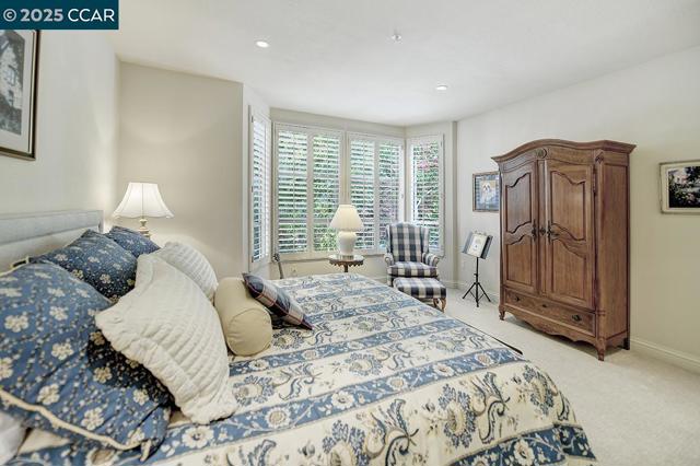 5920 Horsemans Canyon Dr, Walnut Creek CA: https://media.crmls.org/mediaz/91ab8f36-2c2e-45c0-8650-fe9882cce370.jpg