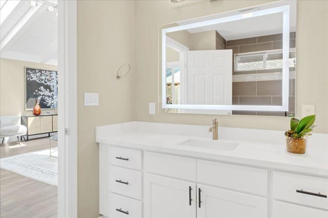 31 La Mirada Court, Salinas CA: https://media.crmls.org/mediaz/91abf5b9-09e2-4743-83d0-281517a0f3ef.jpg