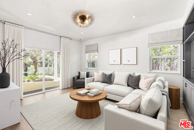 7676 Coldwater Canyon Court, North Hollywood CA: https://media.crmls.org/mediaz/91ac1811-90a4-4534-846a-9404f64497a3.jpg
