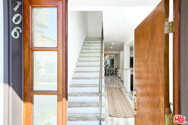 2121 Virginia Avenue, Santa Monica CA: https://media.crmls.org/mediaz/91ac7527-6c3d-4cca-8c11-6dfd02e5abdb.jpg