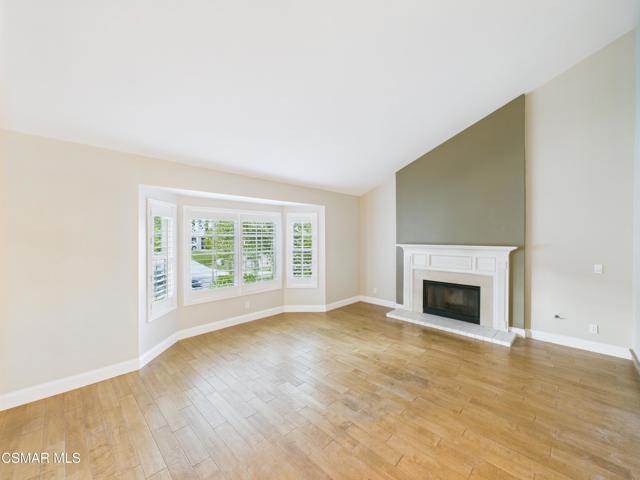 29650 Kimberly Drive, Agoura Hills CA: https://media.crmls.org/mediaz/91ad2e40-75b2-4e97-84ff-b331d67ff757.jpg