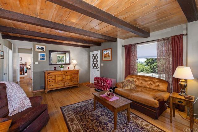 10171 Ramona Drive, Spring Valley CA: https://media.crmls.org/mediaz/91adad13-fa39-4a71-aae4-9c08ac392fcb.jpg