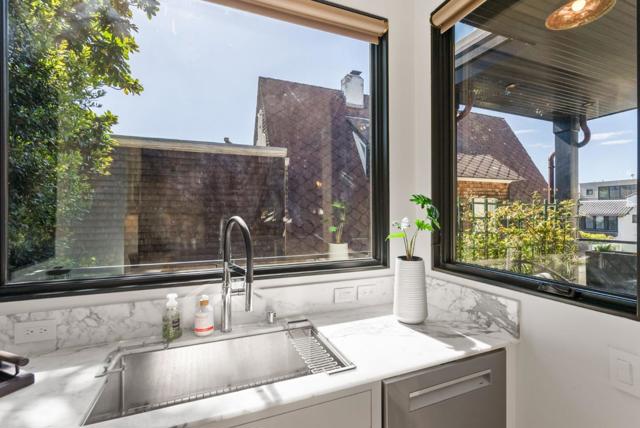 2853 Broderick Street, San Francisco CA: https://media.crmls.org/mediaz/91adf74c-ee75-4e35-9f5f-3f999e171cfd.jpg