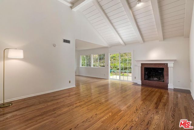 17181 Avenida De La Herradura, Pacific Palisades CA: https://media.crmls.org/mediaz/91ae00df-bf54-4029-9cc6-7cba9d499f56.jpg