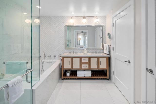 1500 Orange Avenue, Coronado CA: https://media.crmls.org/mediaz/91ae2fad-ee49-4fba-9aae-7dca89499724.jpg