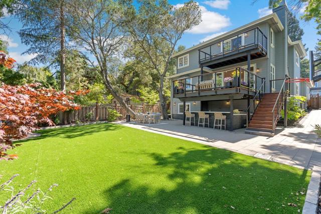739 Oak View Way, Redwood City CA: https://media.crmls.org/mediaz/91aec3c3-2485-47d0-b0d1-d2511d347e4f.jpg