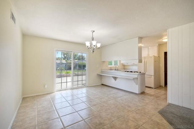 1729 Lahoud, Cardiff by the Sea CA: https://media.crmls.org/mediaz/91aee087-f8d1-4517-b24e-b2b2fde8419d.jpg