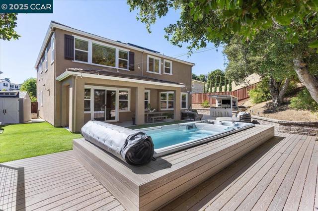 17691 Whisper Ln, Castro Valley CA: https://media.crmls.org/mediaz/91aefbd4-6b0a-4c51-aa49-06812dd5cb6f.jpg