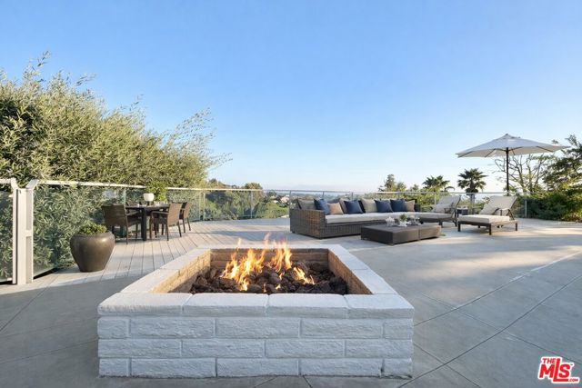 Drew Fenton | 1148 Las Pulgas Rd Los Angeles CA | MLS: 7539458