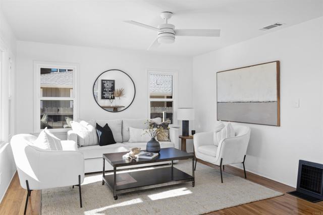 Detail Gallery Image 4 of 15 For 1010 Grand Ave, Carlsbad,  CA 92008 - 2 Beds | 1 Baths