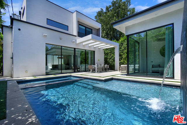 5316 Lennox, Sherman Oaks CA: https://media.crmls.org/mediaz/91b0997a-1219-4603-b563-4f4727474a50.jpg