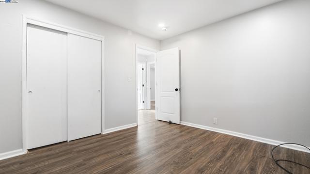 Image 11 of 29 For 20 W Mayfair Ave