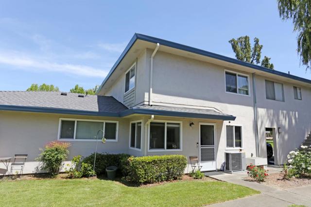 244 Gomes Court, Campbell CA: https://media.crmls.org/mediaz/91b16d95-208d-49ff-99d9-c0d05a45411c.jpg