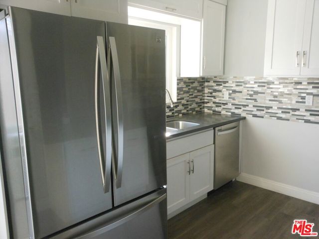 213 S ALEXANDRIA Avenue, Los Angeles CA: https://media.crmls.org/mediaz/91b1b44d-46e3-4e34-8b72-675ea4b09974.jpg