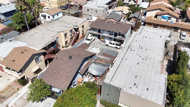 3833 39 N 42nd St, San Diego CA: https://media.crmls.org/mediaz/91b22bd4-7b23-4ab7-8cb7-bdfd21e07826.jpg