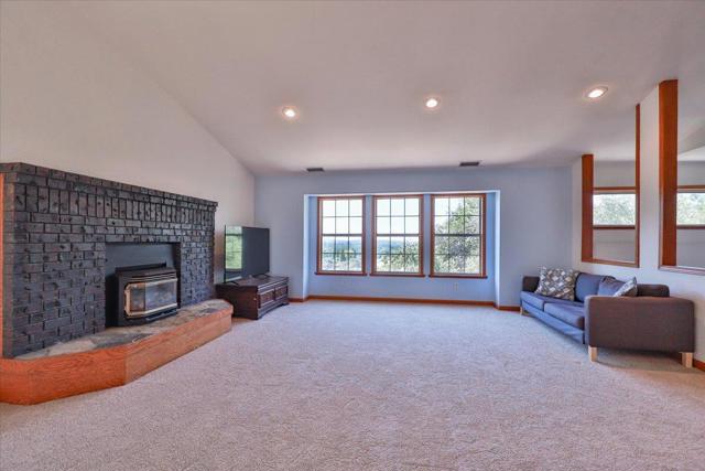 1416 Blue Tent Court,  CA: https://media.crmls.org/mediaz/91b40d34-51c2-41fd-954c-3148f20d46d9.jpg
