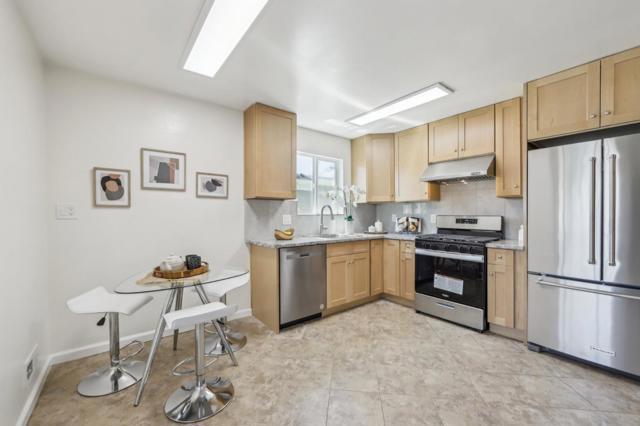 318 Saint Francis Boulevard, Daly City CA: https://media.crmls.org/mediaz/91b46794-c278-429e-926c-54b1588469c7.jpg