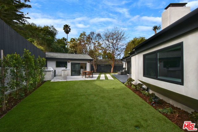 4512 Libbit Avenue, Encino CA: https://media.crmls.org/mediaz/91b46b84-d487-4915-ac62-04d7425da823.jpg