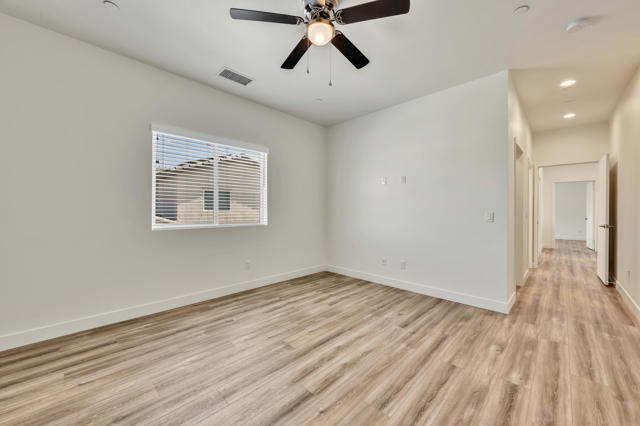 33912 Whispering Palms Trail, Cathedral City CA: https://media.crmls.org/mediaz/91b48483-5be2-41d6-94cb-0c994942d862.jpg