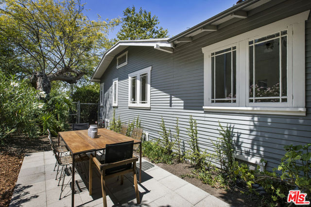 3865 Brunswick Avenue, Los Angeles CA: https://media.crmls.org/mediaz/91b4bb86-2b07-4a18-8870-9f96bca81ccf.jpg