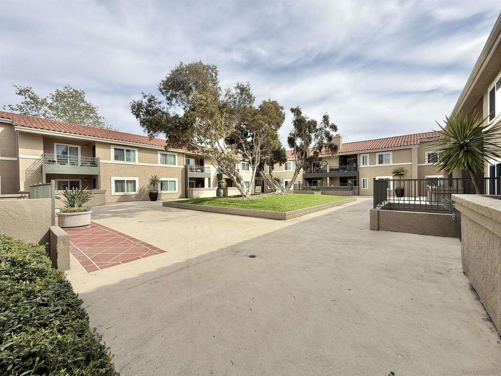 7405 Charmant Dr - photo 15