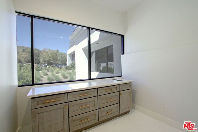  Commercial for Sale in Calabasas, California