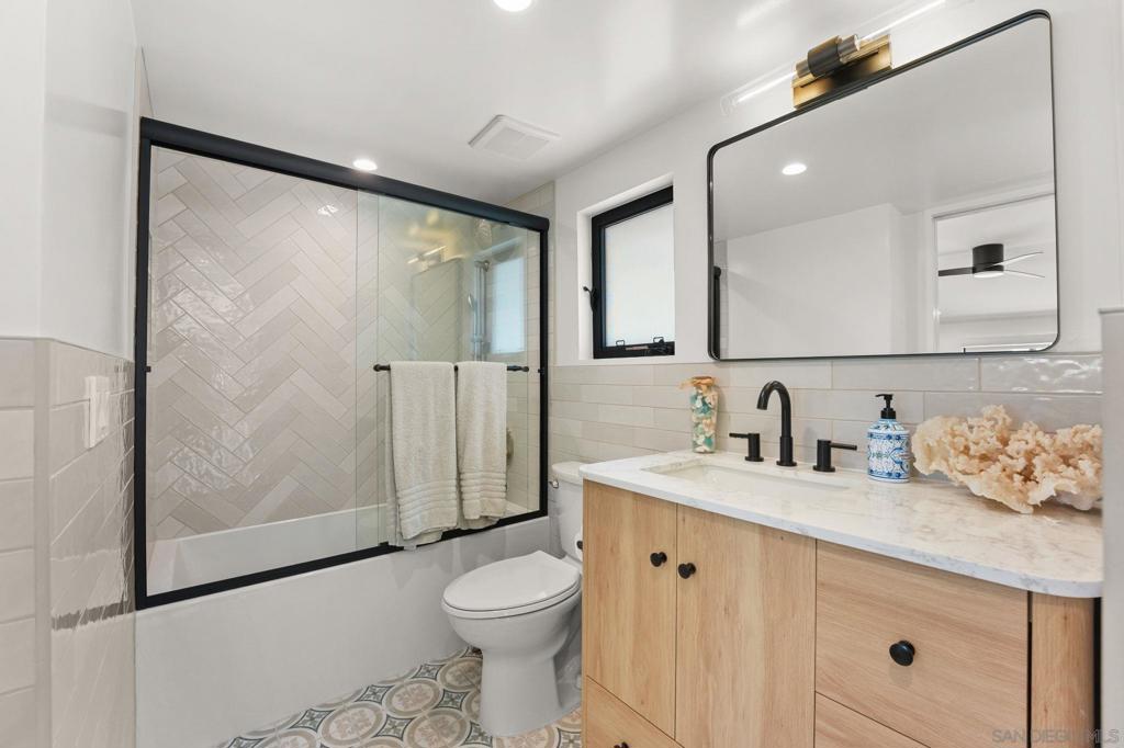 838 Portsmouth Court - photo 14