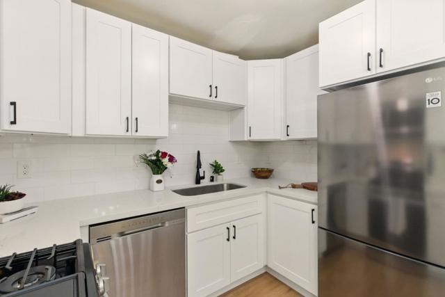 640 Heather Court, Pacifica CA: https://media.crmls.org/mediaz/91b6963e-831e-463f-b1db-5329d61de296.jpg