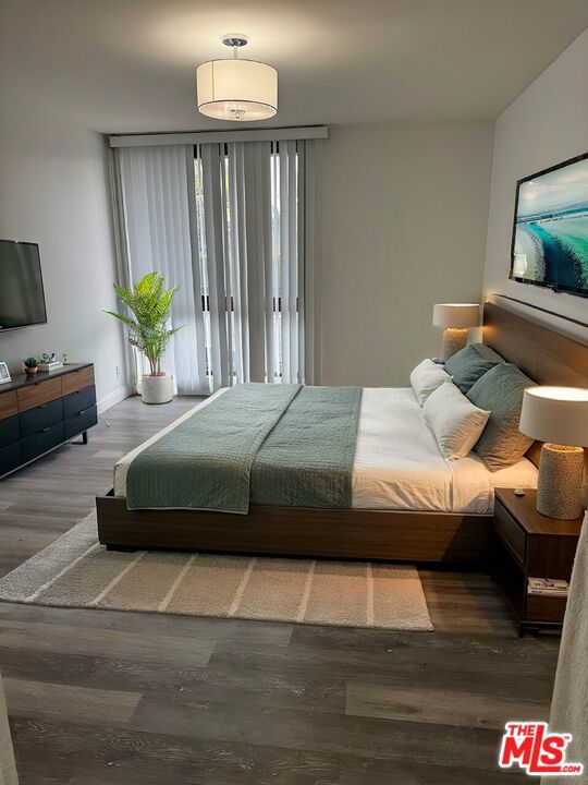 1351 N Crescent Heights Boulevard, West Hollywood CA: https://media.crmls.org/mediaz/91b72aad-0a6c-45d5-97aa-0144b8d33ed5.jpg