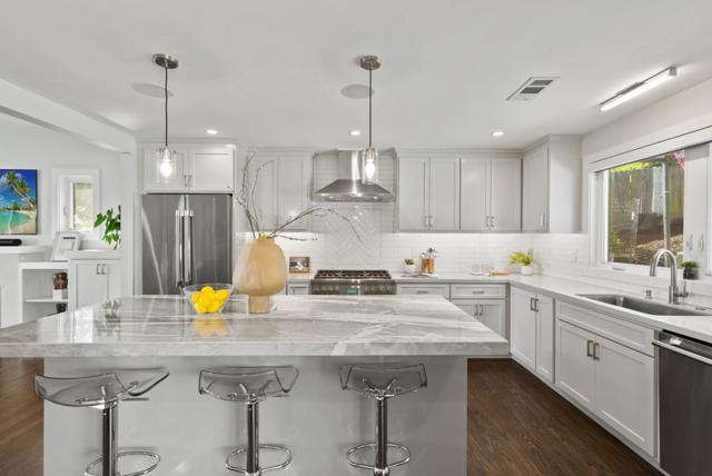 322 Elm Street, San Carlos CA: https://media.crmls.org/mediaz/91b74cfa-2e9b-4b72-8e37-451f0c84403c.jpg