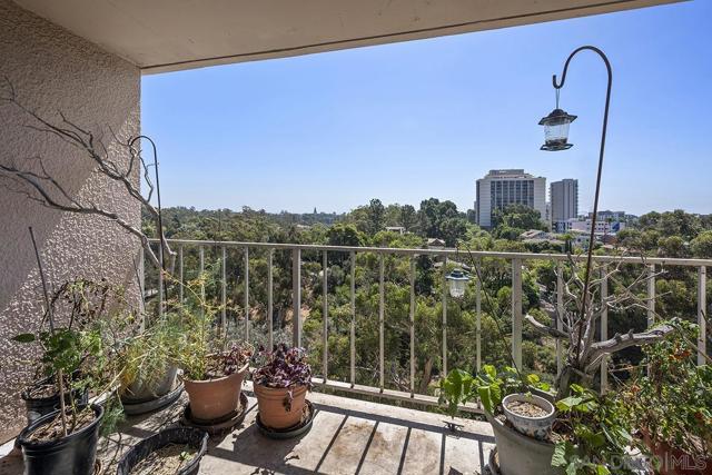 3635 7th Avenue, San Diego, California 92103, 2 Bedrooms Bedrooms, ,2 BathroomsBathrooms,Condominium,For Sale,7th Avenue,240021966SD