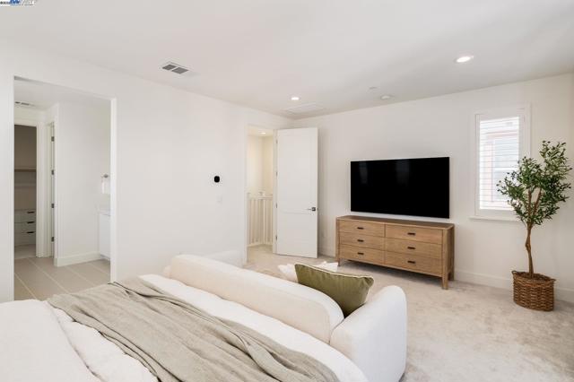1002 Mary Beth Ter, San Ramon CA: https://media.crmls.org/mediaz/91b8fc19-c47f-4ca9-aa21-e4e444267ef6.jpg