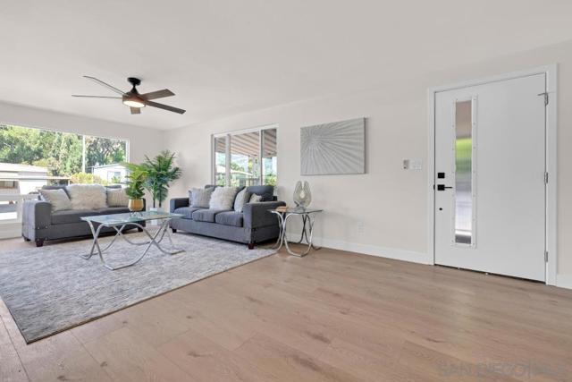 1120 Pepper Dr, El Cajon CA: https://media.crmls.org/mediaz/91b9b445-3df5-46fc-b038-03b386466282.jpg