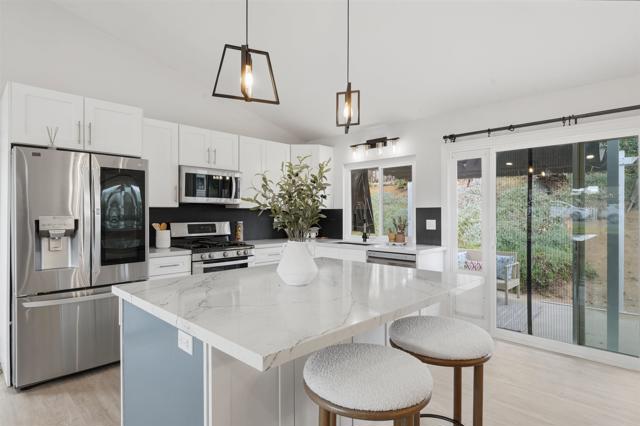 Detail Gallery Image 10 of 44 For 9961 Cleary St, Santee,  CA 92071 - 3 Beds | 2 Baths