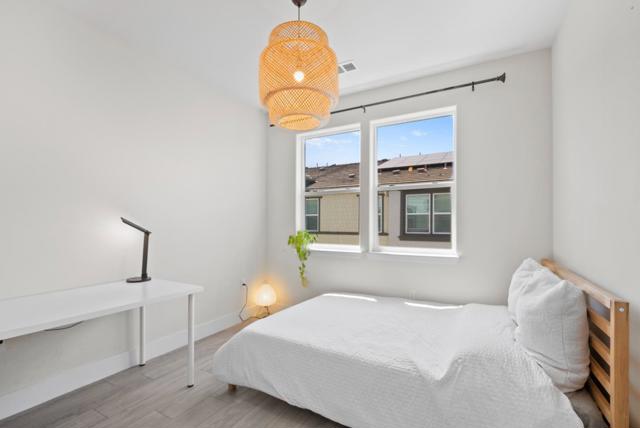 183 Dora Falls Terrace, Fremont CA: https://media.crmls.org/mediaz/91bde8bf-51e5-4751-91a3-3d7d16ee85b0.jpg
