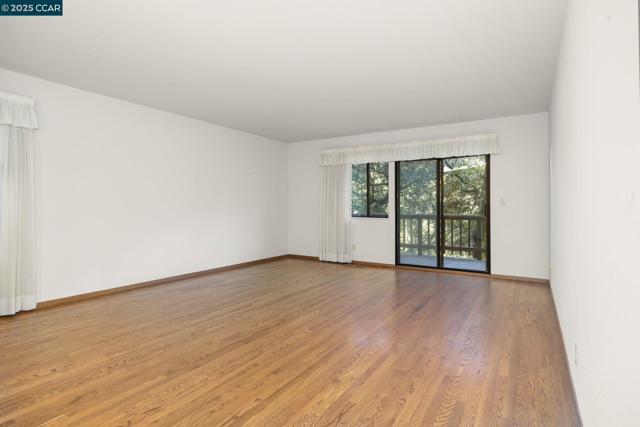 1383 Alvarado Rd, Berkeley CA: https://media.crmls.org/mediaz/91be1bd9-95ca-488f-9c1c-bb5b4070dfe6.jpg