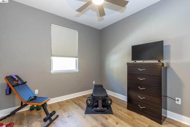 Image 24 of 46 For 228 1st St  