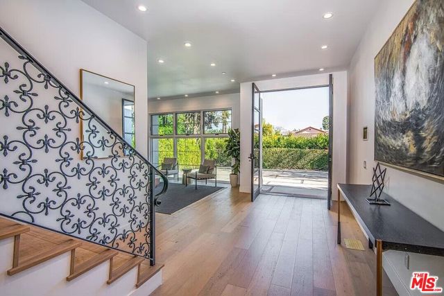 12509 W Sunset Boulevard, Los Angeles CA: https://media.crmls.org/mediaz/91bf3c8f-a579-4d6d-bfd0-26d52a064184.jpg
